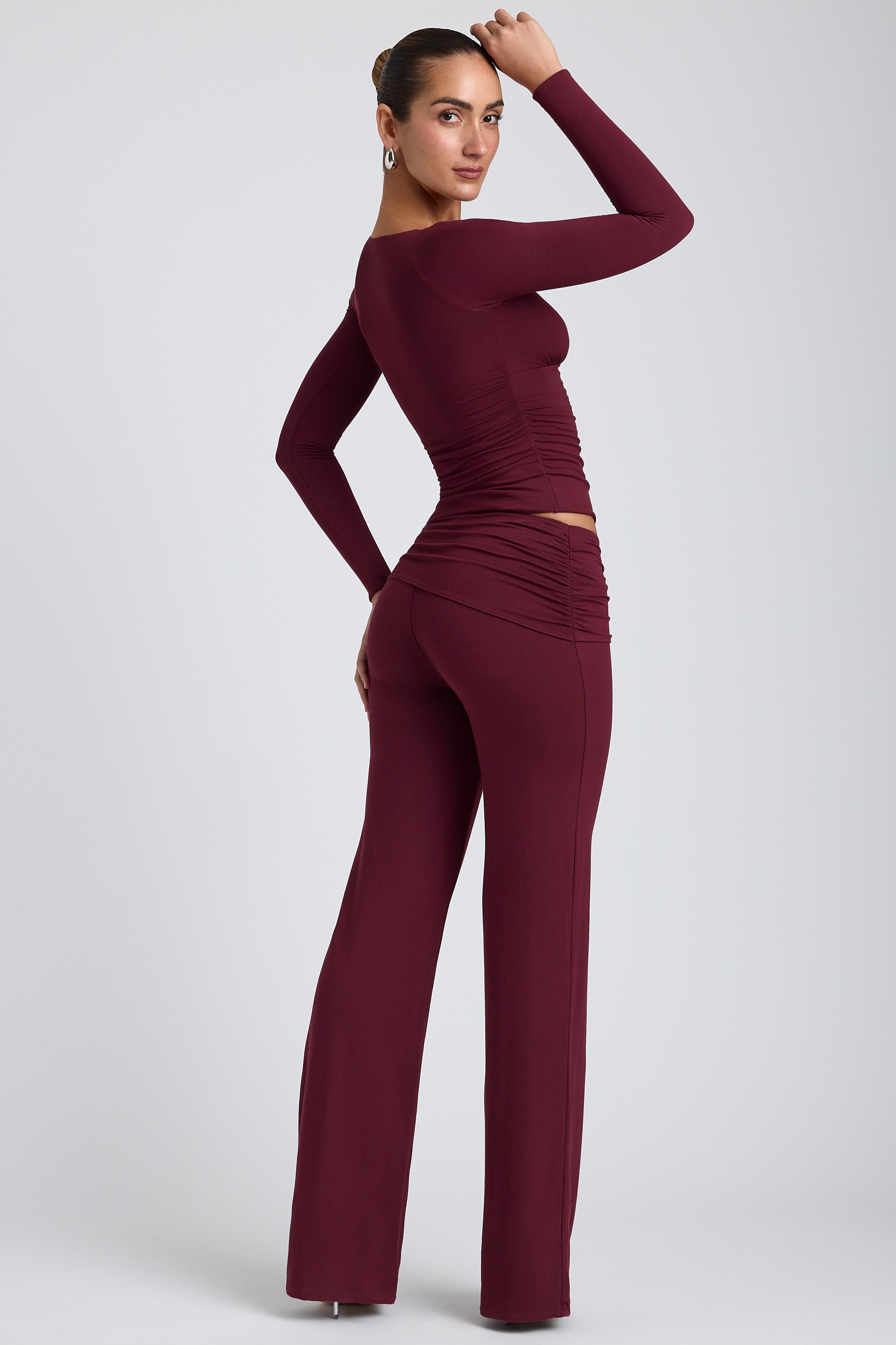 Katya-Mid-Rise Straight-Leg Trousers in Plum