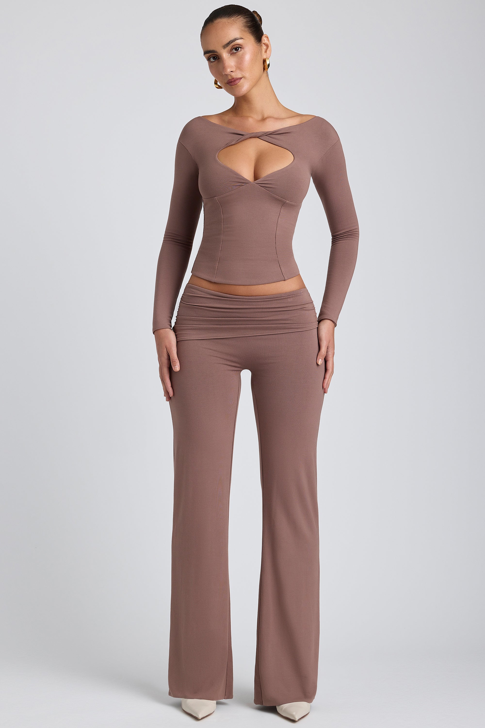 Katya-Mid-Rise Straight-Leg Trousers in Taupe