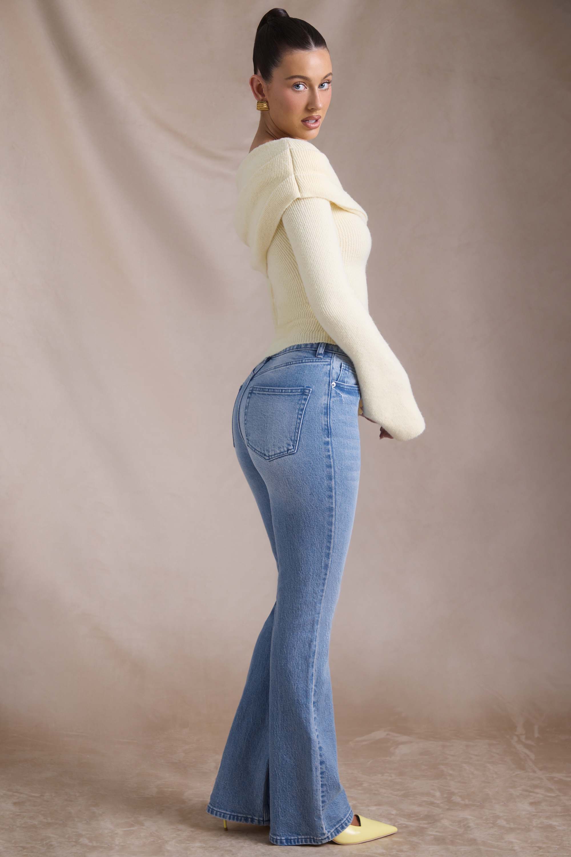 Jacey-High-Rise Flared Jeans in Vintage Wash