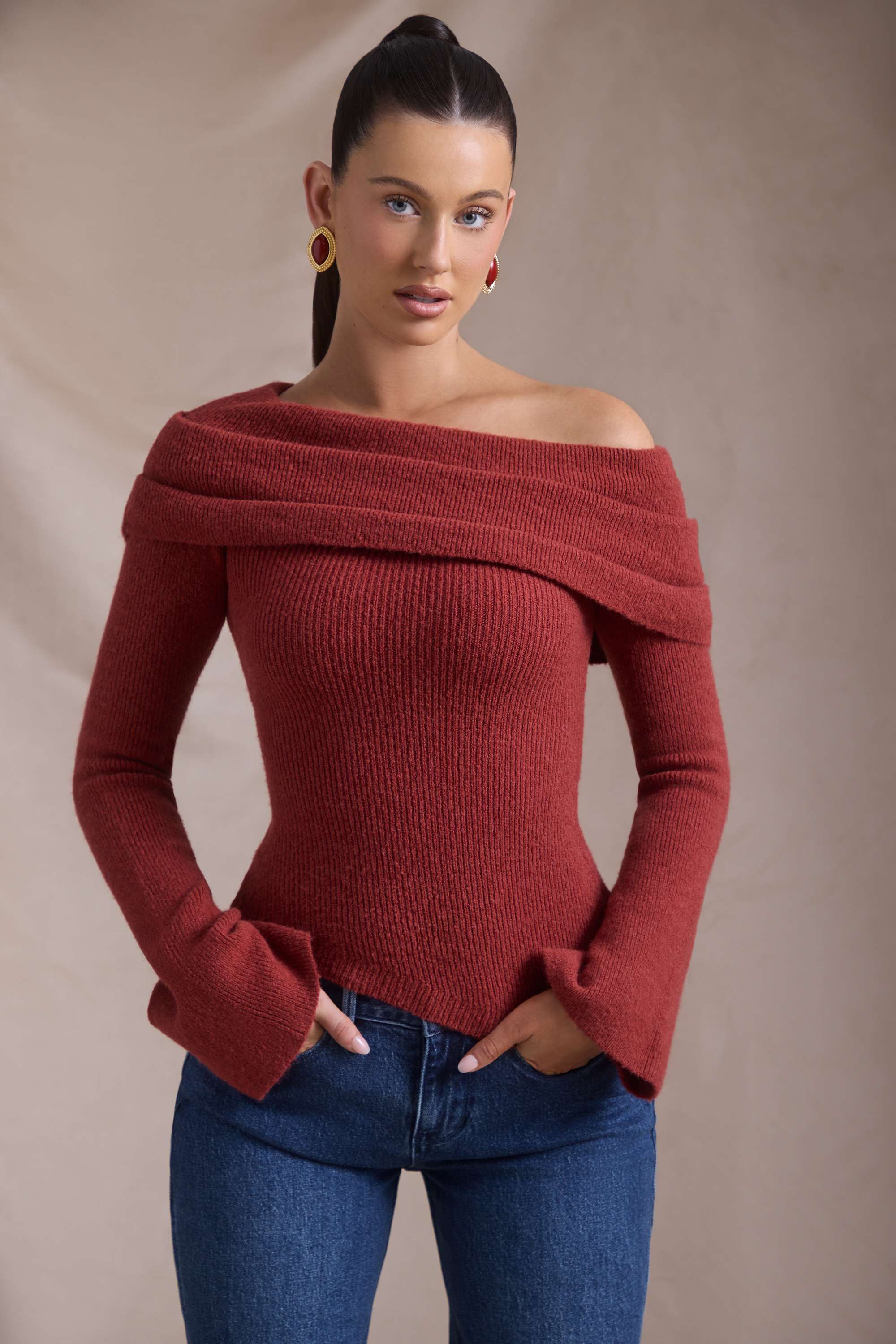 Cecily-Ribbed-Knit Asymmetric Off-Shoulder Jumper in Brick Red